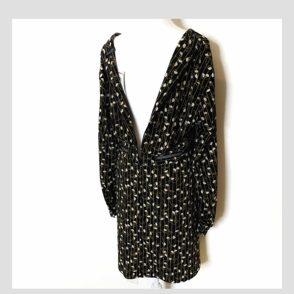 NWT Topshop Black Floral Mini Dress Long Sleeve A-Line Style Cut Out Bodice 10 - Picture 4 of 16